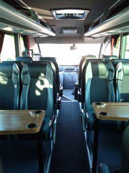 midi-coach interior